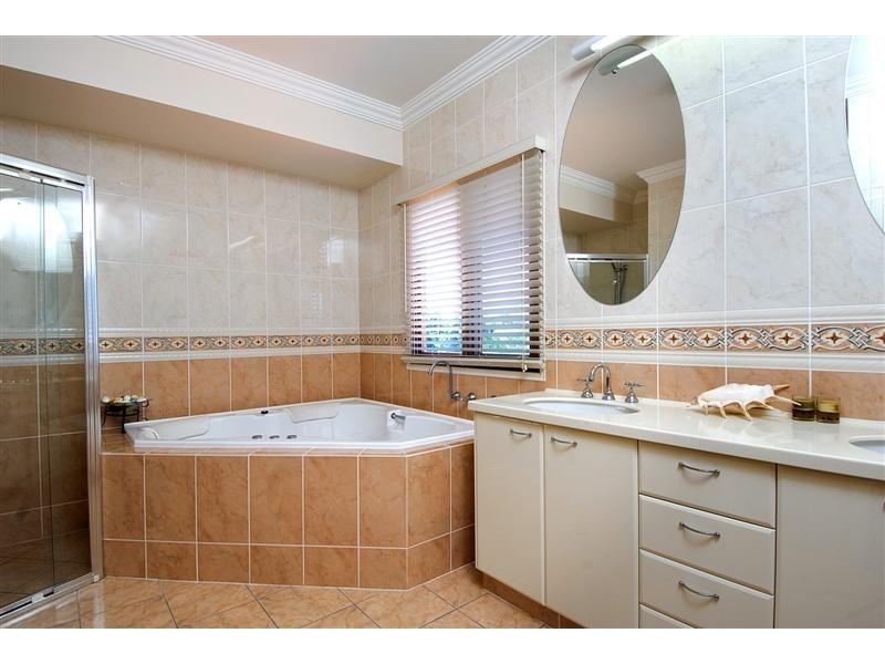 31 Webb Ellis Court, Pelican Waters QLD 4551
