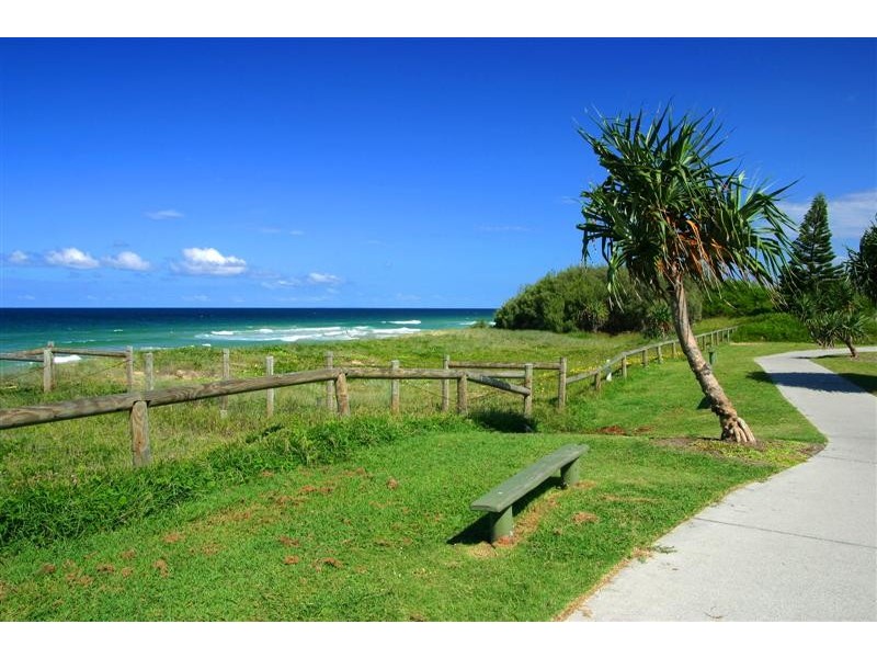 1 Bandalong Street, Buddina QLD 4575