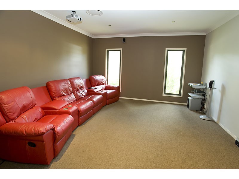 84 Glenfinnan Court, Forest Glen QLD 4556