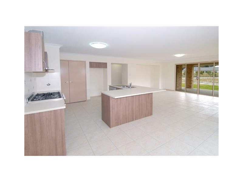 88 O’Reilly Drive, Caloundra West QLD 4551