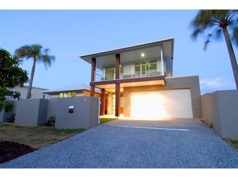 33 Barbuda Circuit, Kawana Island QLD 4575