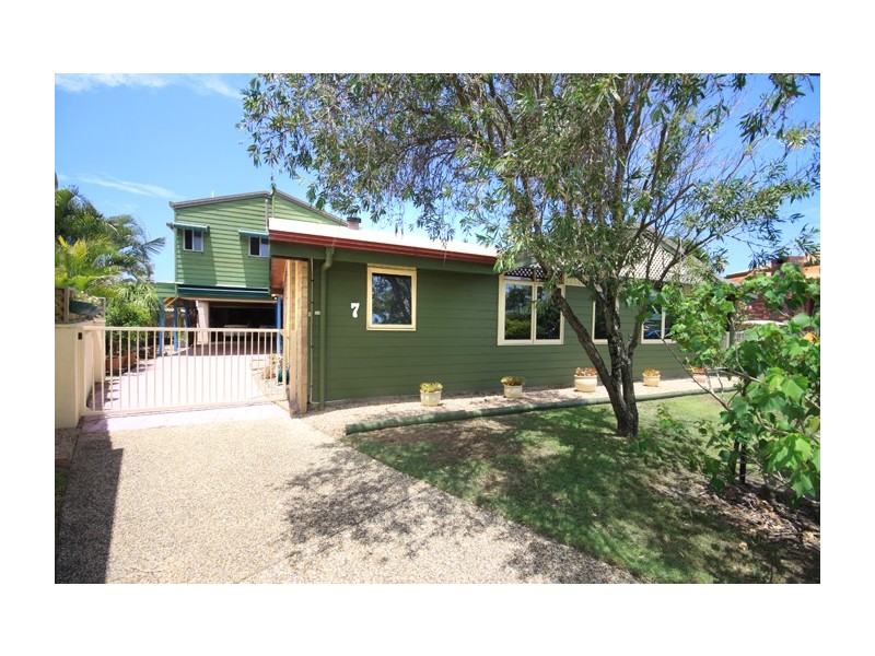 7 Arilpa Street, Warana QLD 4575