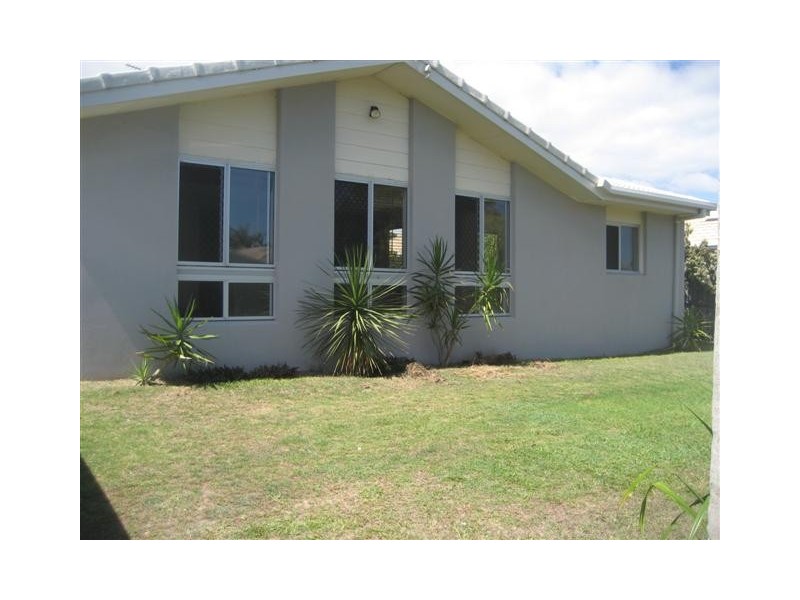 Warana QLD 4575