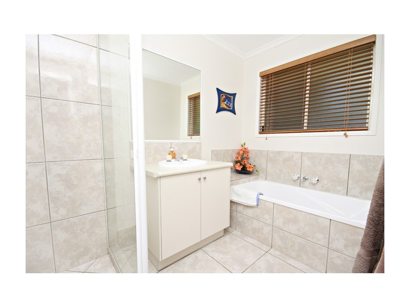 5 Avon Close, Bli Bli QLD 4560