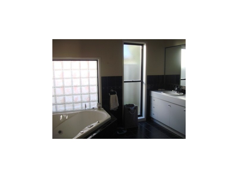 Minyama QLD 4575
