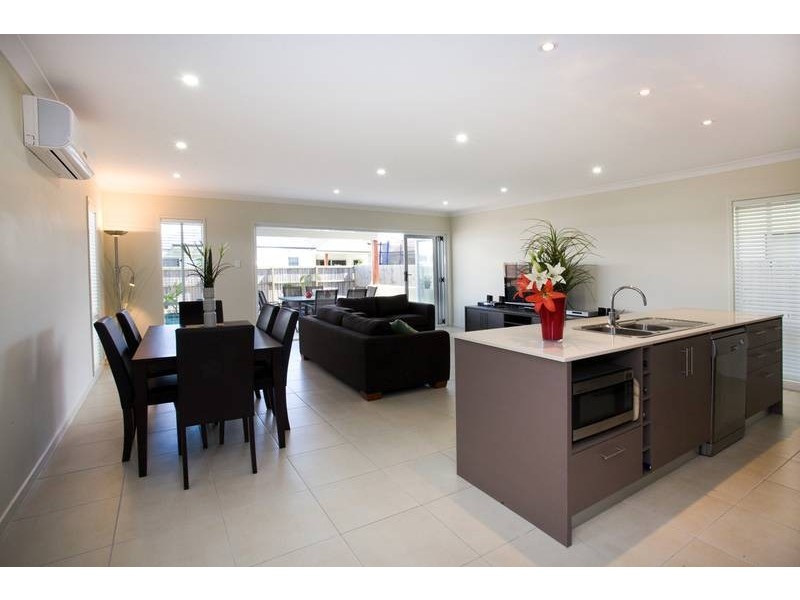 8 Outrigger Street, Wurtulla QLD 4575