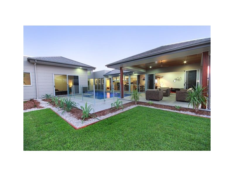 46 Whitehaven Way, Pelican Waters QLD 4551