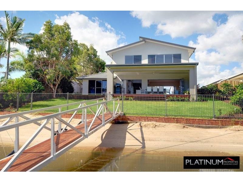 19 Bangalow Street, Minyama QLD 4575