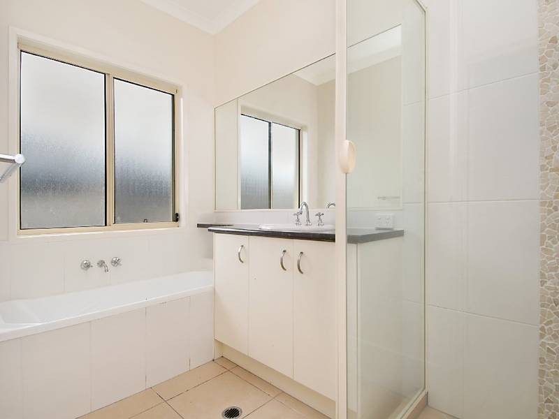 25 Scribbly Gum Drive, Meridan Plains QLD 4551