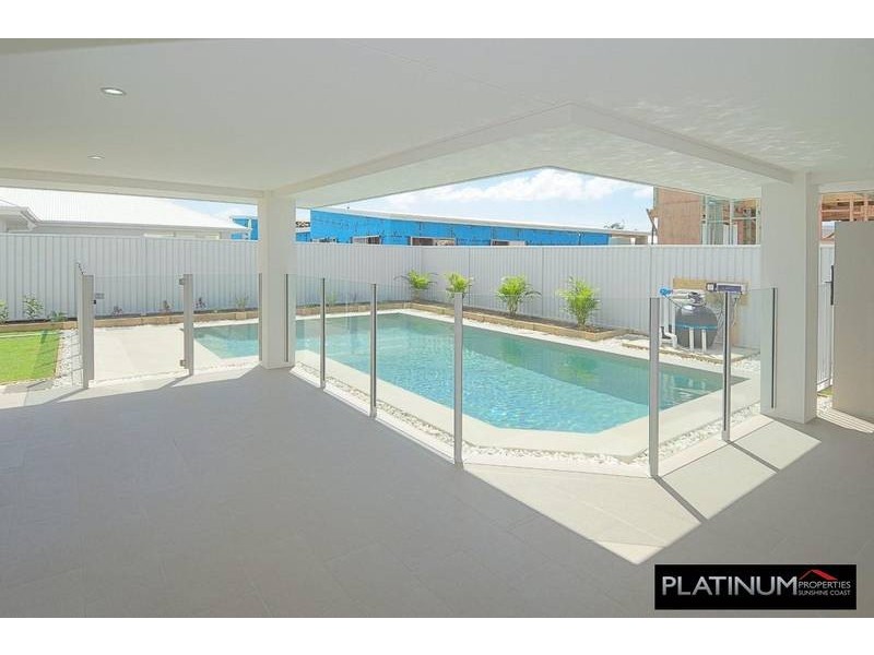 6 Echo Street, Pelican Waters QLD 4551