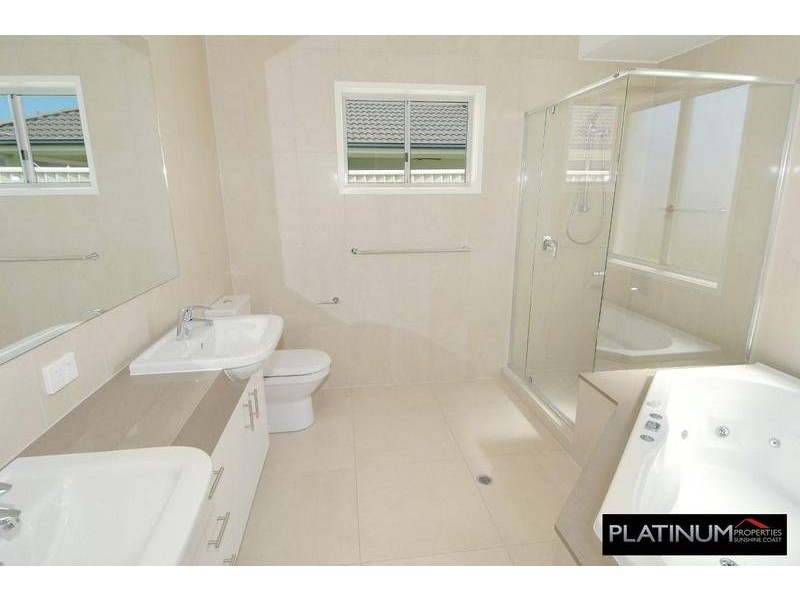 6 Echo Street, Pelican Waters QLD 4551