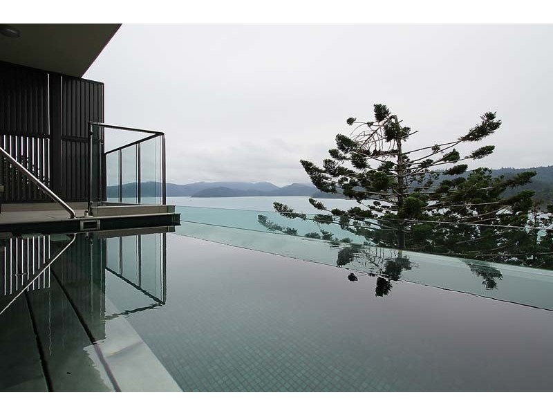 4/2 Coral Sea, Hamilton Island QLD 4803