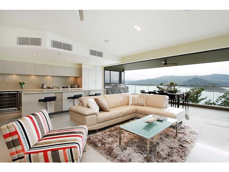 4/2 Coral Sea, Hamilton Island QLD 4803