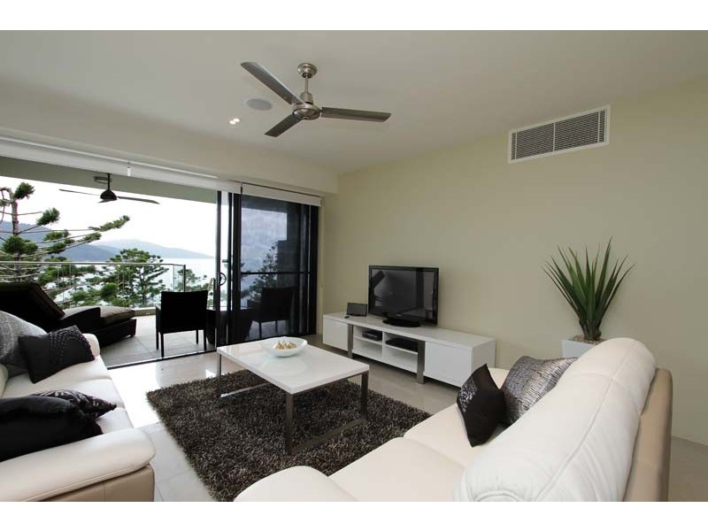 4/2 Coral Sea, Hamilton Island QLD 4803