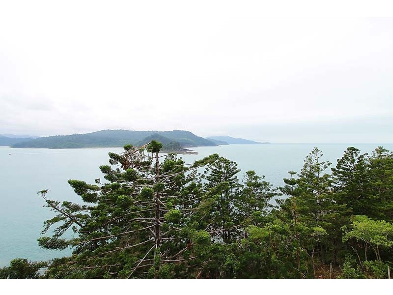 4/2 Coral Sea, Hamilton Island QLD 4803