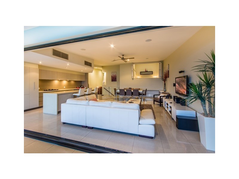 Unit 2 North Cape, 2 Coral Sea Avenue, Hamilton Island QLD 4803