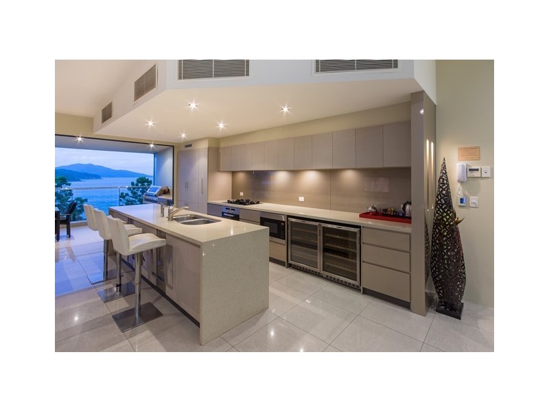Unit 2 North Cape, 2 Coral Sea Avenue, Hamilton Island QLD 4803