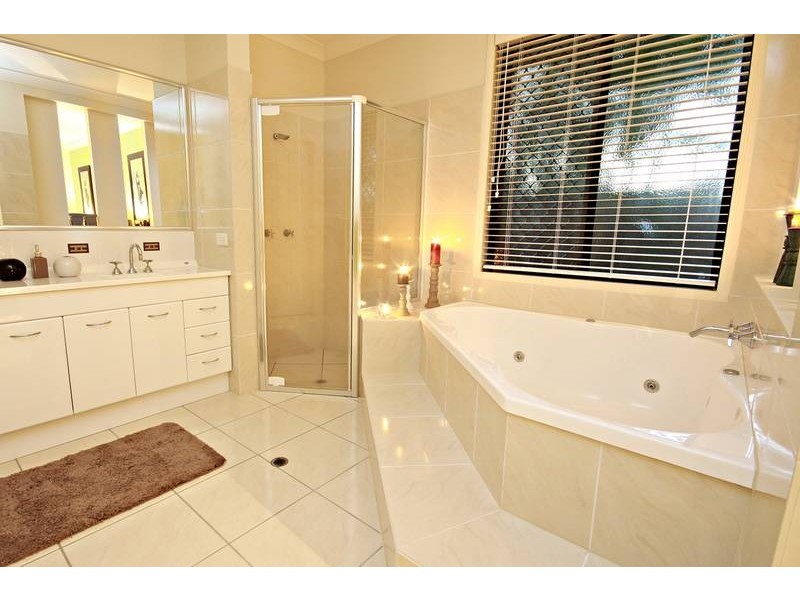 10 Mykonos Court, Parrearra QLD 4575