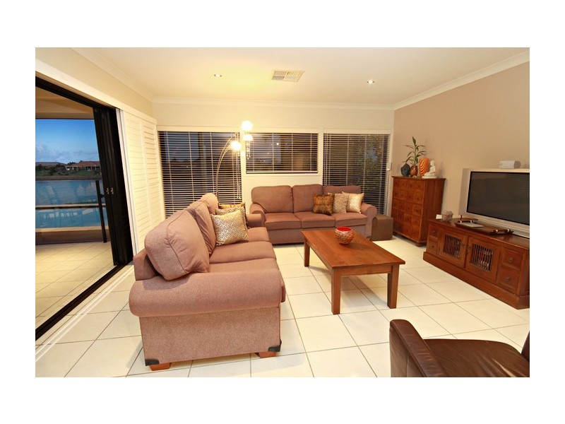 10 Mykonos Court, Parrearra QLD 4575