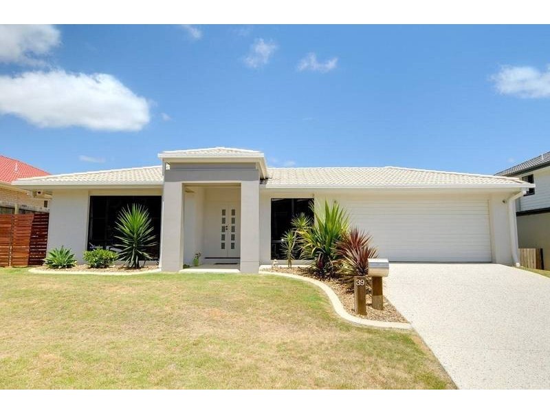 39 Hillview Crescent, Little Mountain QLD 4551