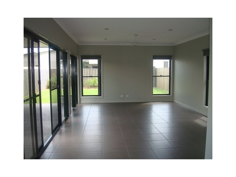 5 Outrigger Street, Wurtulla QLD 4575