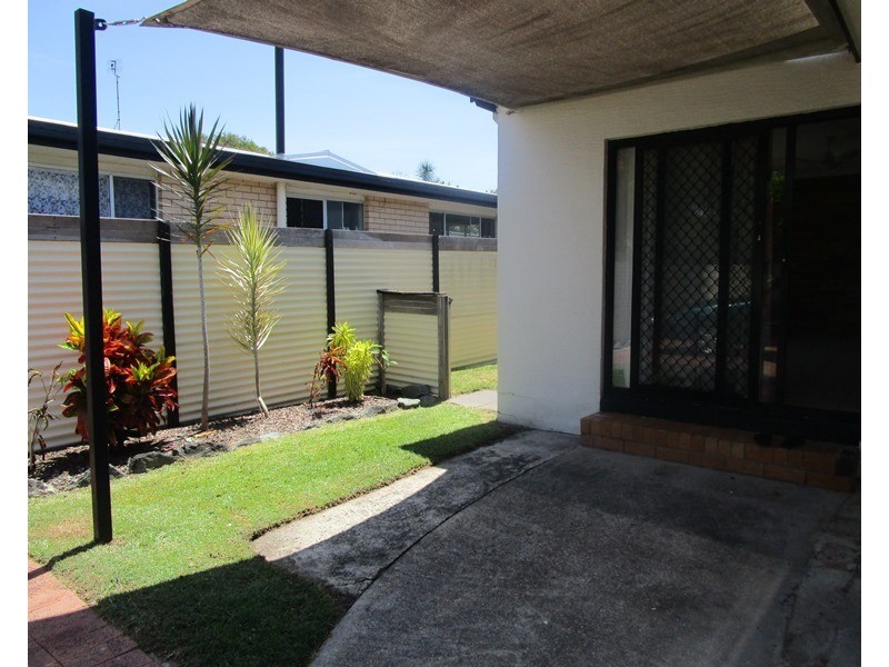 1/163 Nicklin Way, Warana QLD 4575