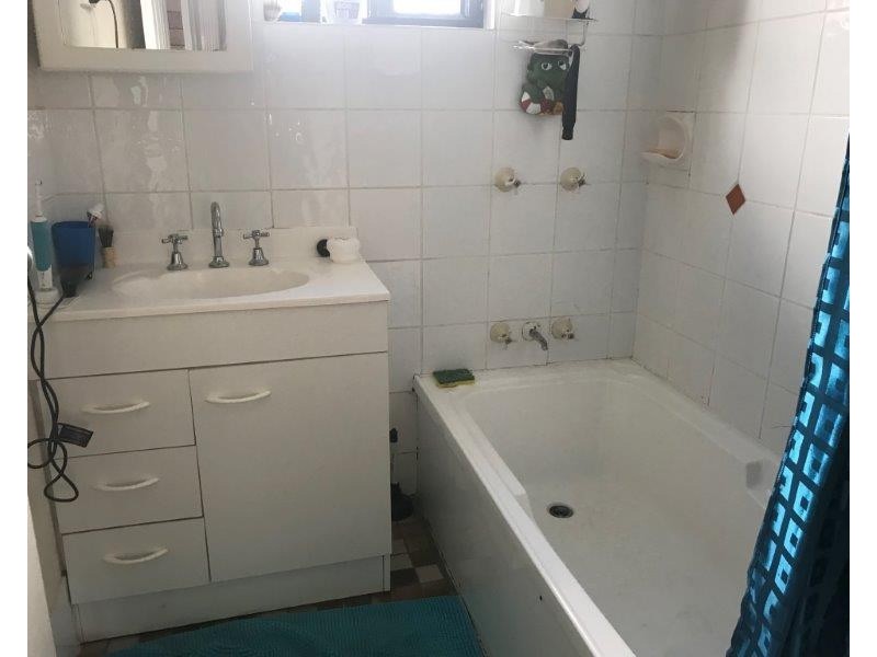 1/163 Nicklin Way, Warana QLD 4575