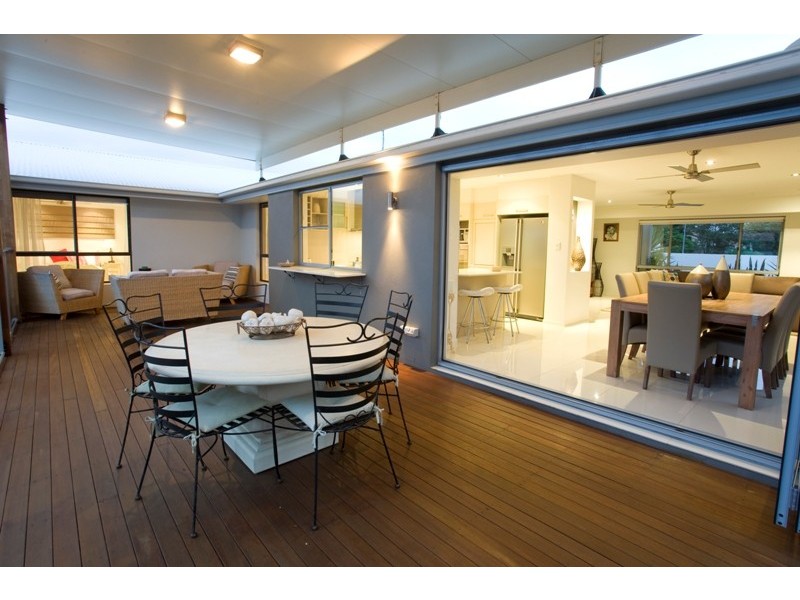 15 Vauxhall Street, Minyama QLD 4575