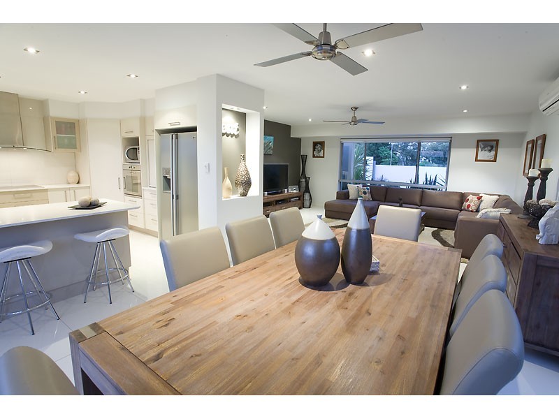 15 Vauxhall Street, Minyama QLD 4575