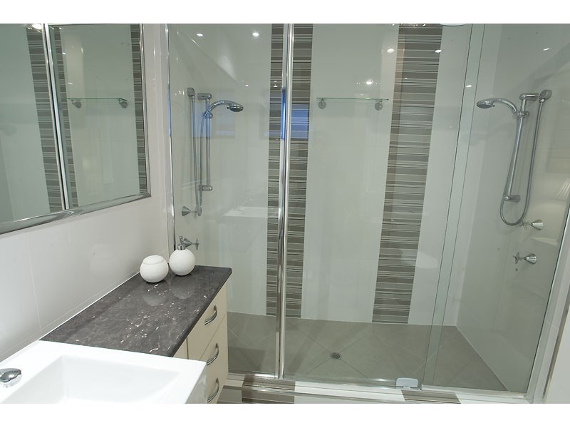 15 Vauxhall Street, Minyama QLD 4575