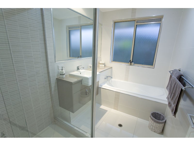 15 Vauxhall Street, Minyama QLD 4575