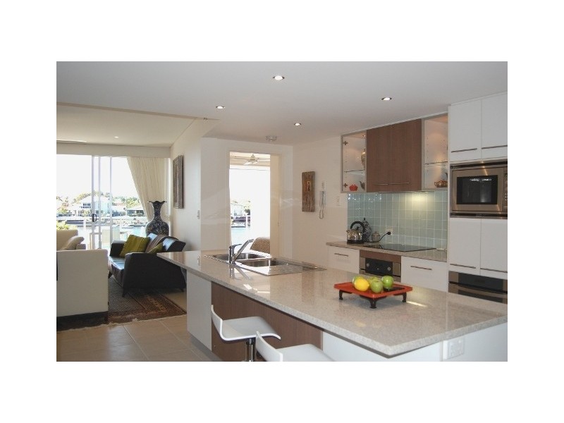 29/7 Grand Parade, Kawana Island QLD 4575