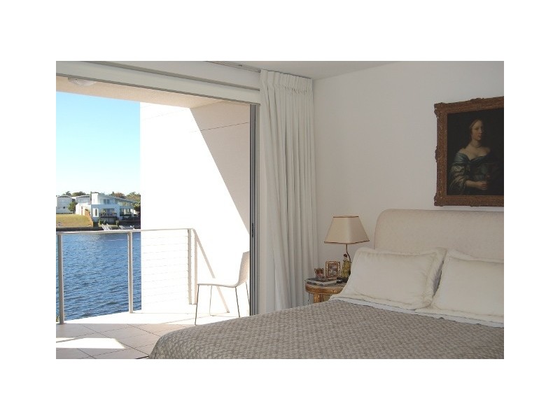 29/7 Grand Parade, Kawana Island QLD 4575