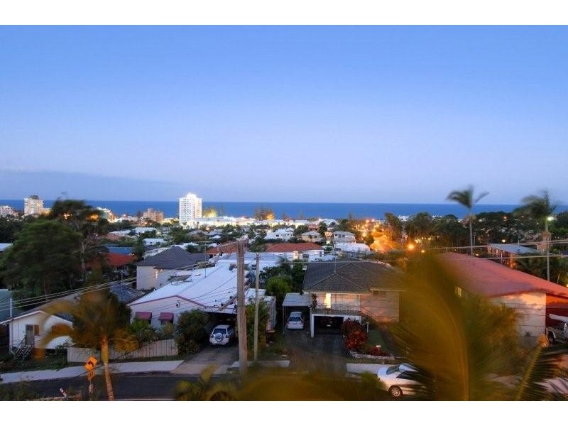 2 Kawana Street, Alexandra Headland QLD 4572