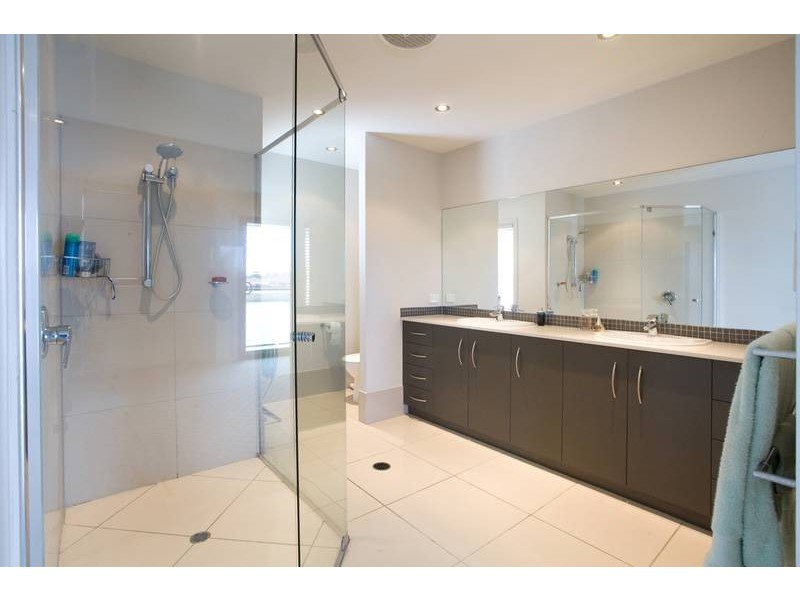 7 Antigua Court, Kawana Island QLD 4575