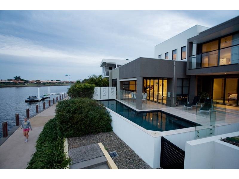 7 Antigua Court, Kawana Island QLD 4575