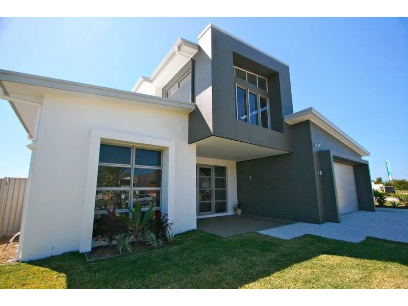 4 Dunebean Drive, Banksia Beach QLD 4507