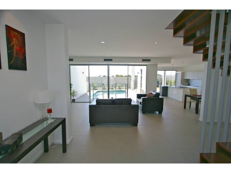 4 Dunebean Drive, Banksia Beach QLD 4507