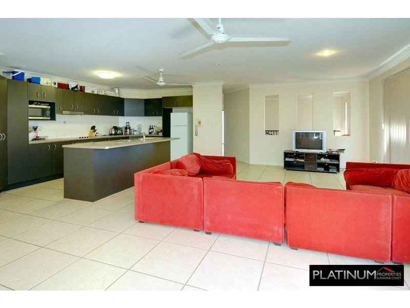 5 Tortola Place, Kawana Island QLD 4575