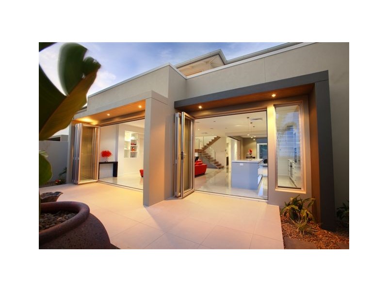 8 Sunset Beach Avenue, Coolum Beach QLD 4573