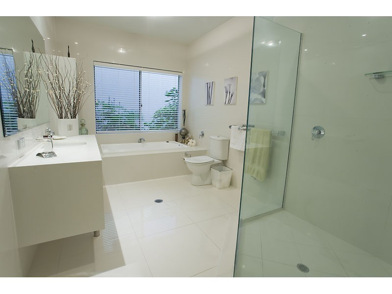 11 Jessica Blvd, Minyama QLD 4575