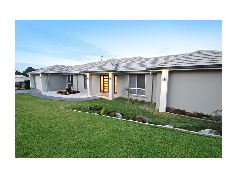 42 Petigrain Ave, Palmwoods QLD 4555