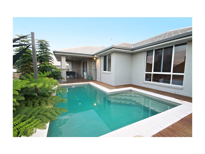 42 Petigrain Ave, Palmwoods QLD 4555
