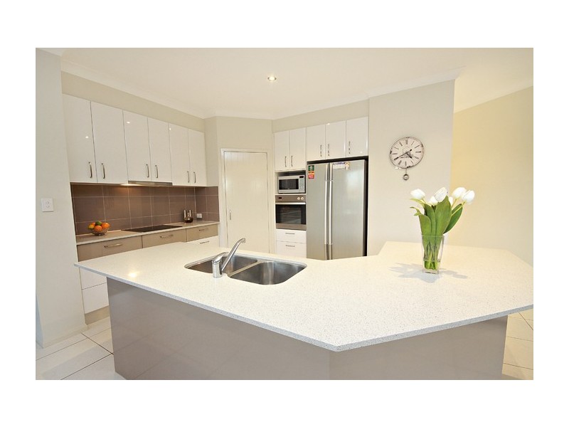 42 Petigrain Ave, Palmwoods QLD 4555