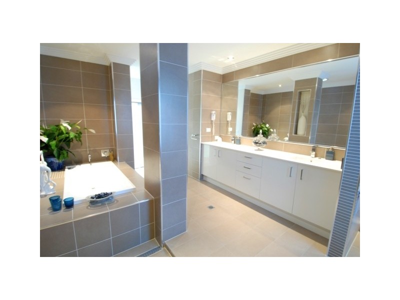 10 Oak Court, Minyama QLD 4575