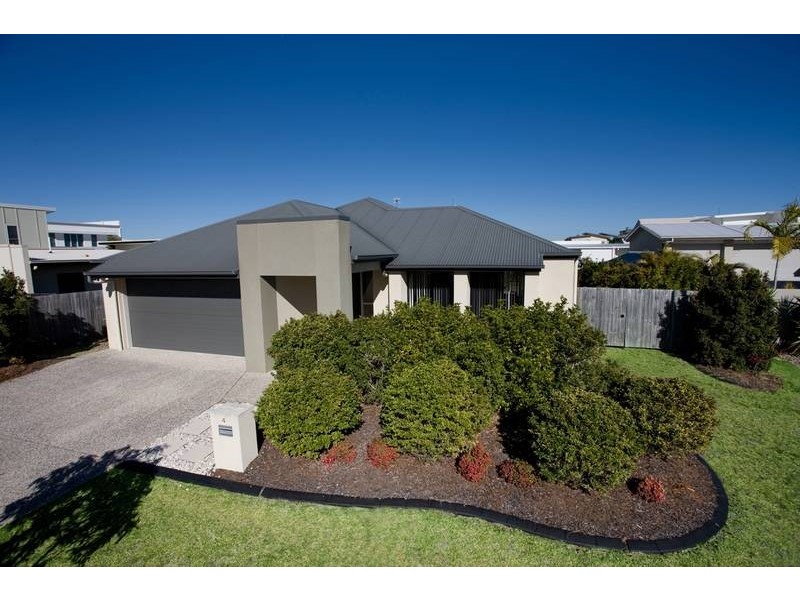 4 Komodo Court, Kawana Island QLD 4575