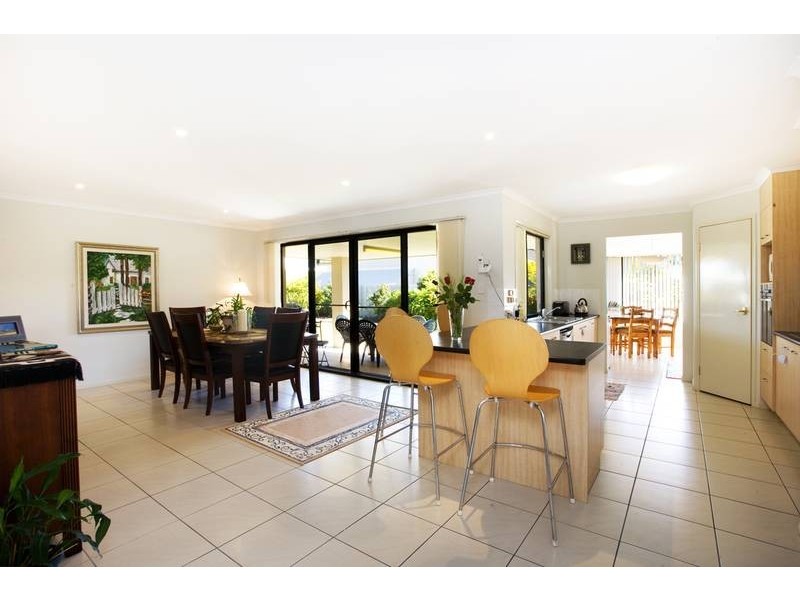 4 Komodo Court, Kawana Island QLD 4575