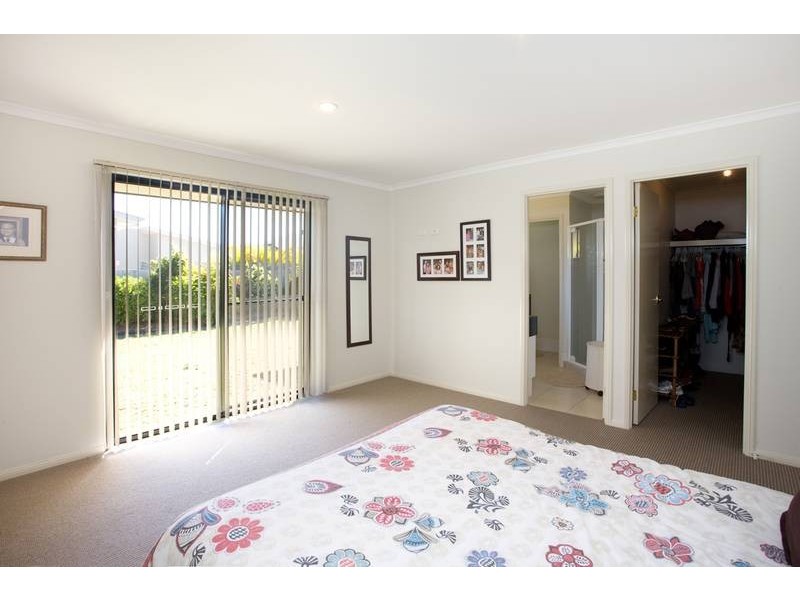 4 Komodo Court, Kawana Island QLD 4575