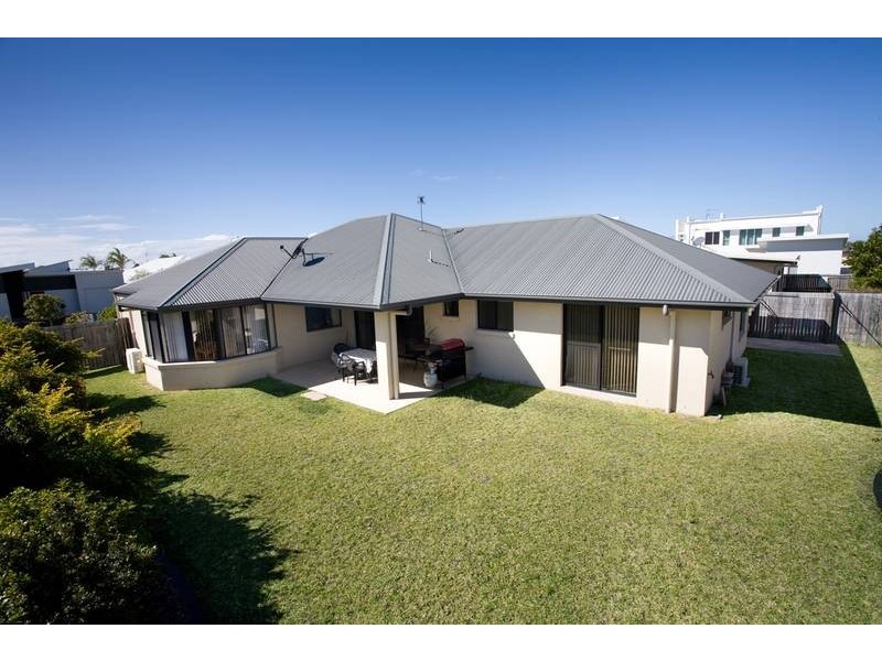 4 Komodo Court, Kawana Island QLD 4575