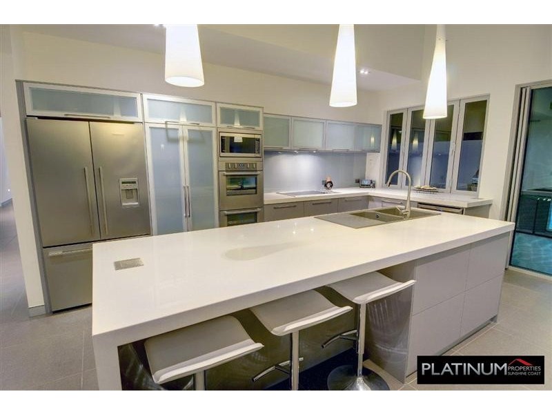 1 Mooloolah Island, Minyama QLD 4575